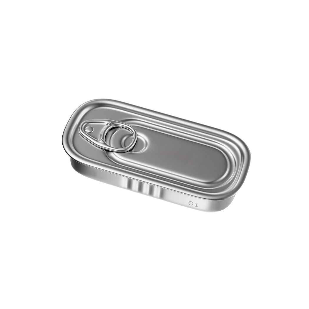 Closed food tin isolated